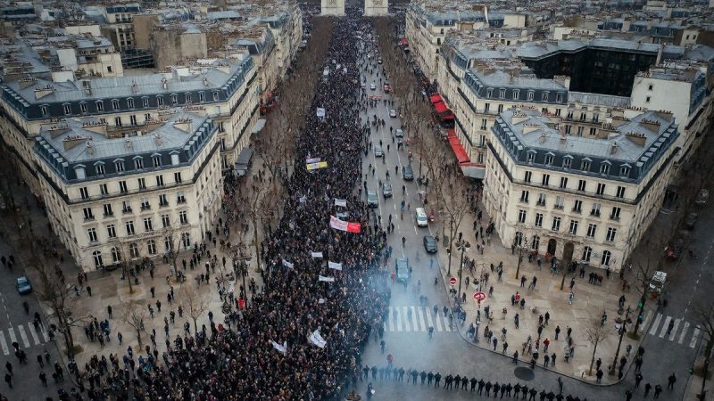 Насилие и 166 арести по време на националните протести във Франция