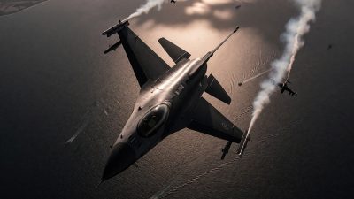 Румънски изтребители F-16 свалиха два дрона над Черно море