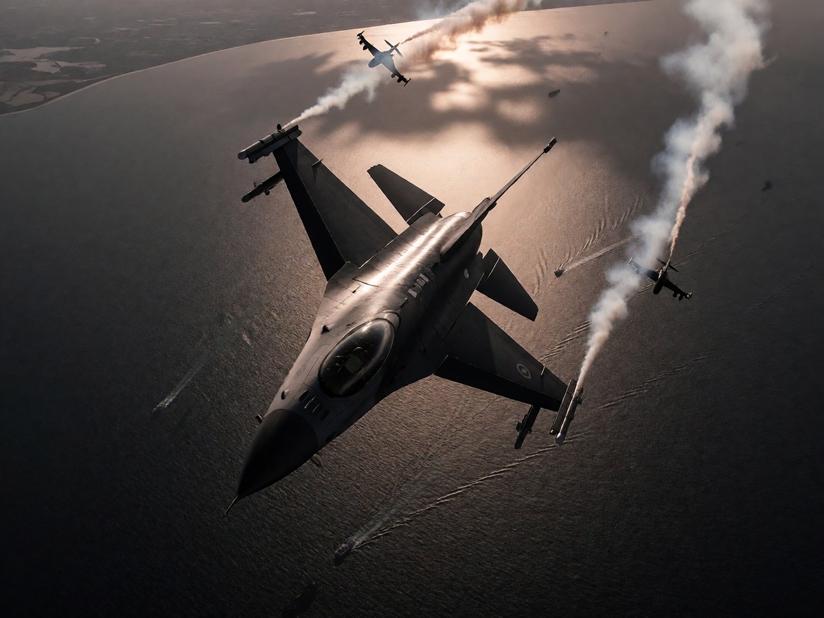 Румънски изтребители F-16 свалиха два дрона над Черно море
