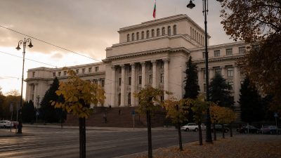 България няма да участва в исканите от Зеленски 70 млрд. евро